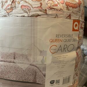 Reversible Queen Quilt Set
